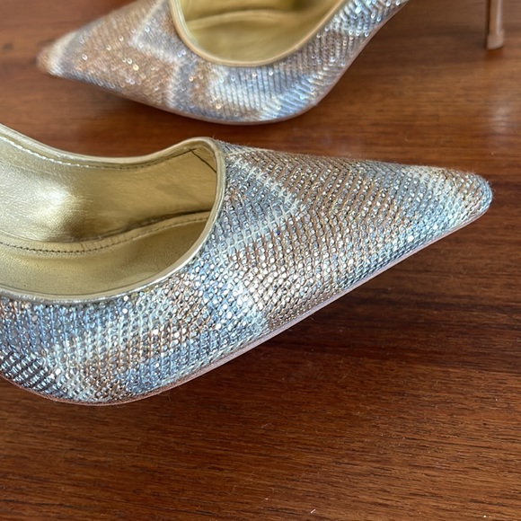 STUNNING Aldo NWOT gold and silver sparkly high heels size 6 - Picture 4 of 9